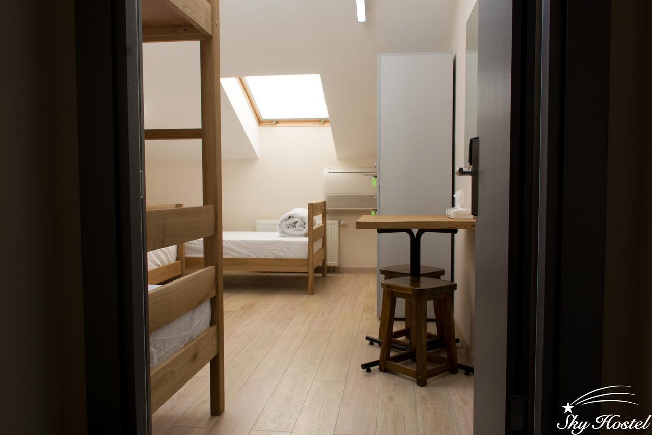 Sky Hostel Kiev Buitenkant foto