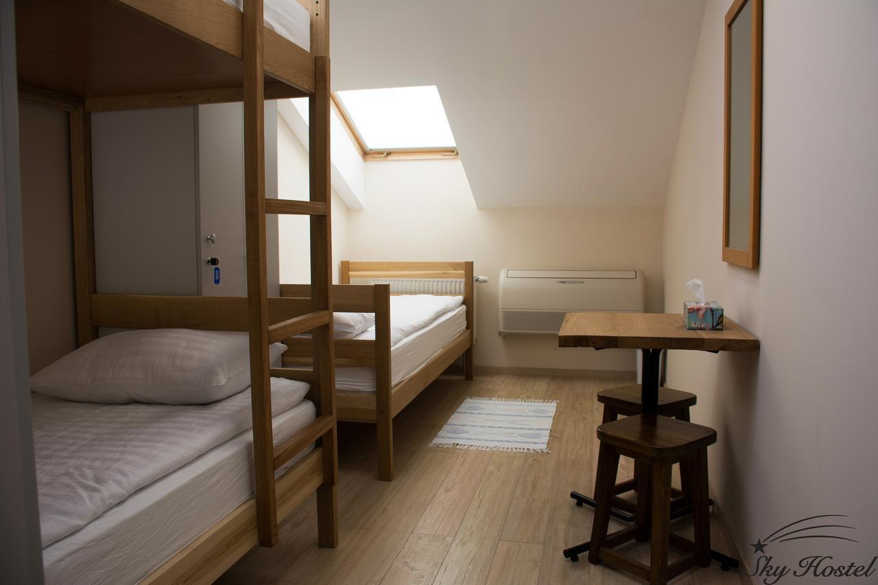 Sky Hostel Kiev Buitenkant foto